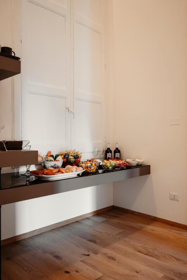 Palazzo Garibaldi - Boutique Suites Barletta Exterior foto